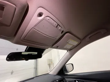 2019 Nissan Rogue - image 15