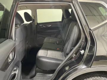 2019 Nissan Rogue - image 14