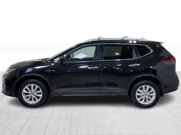 2019 Nissan Rogue - image 9