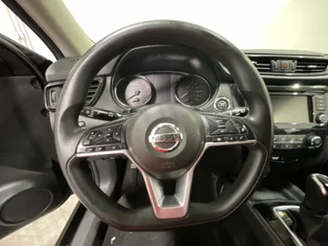 2019 Nissan Rogue - image 22