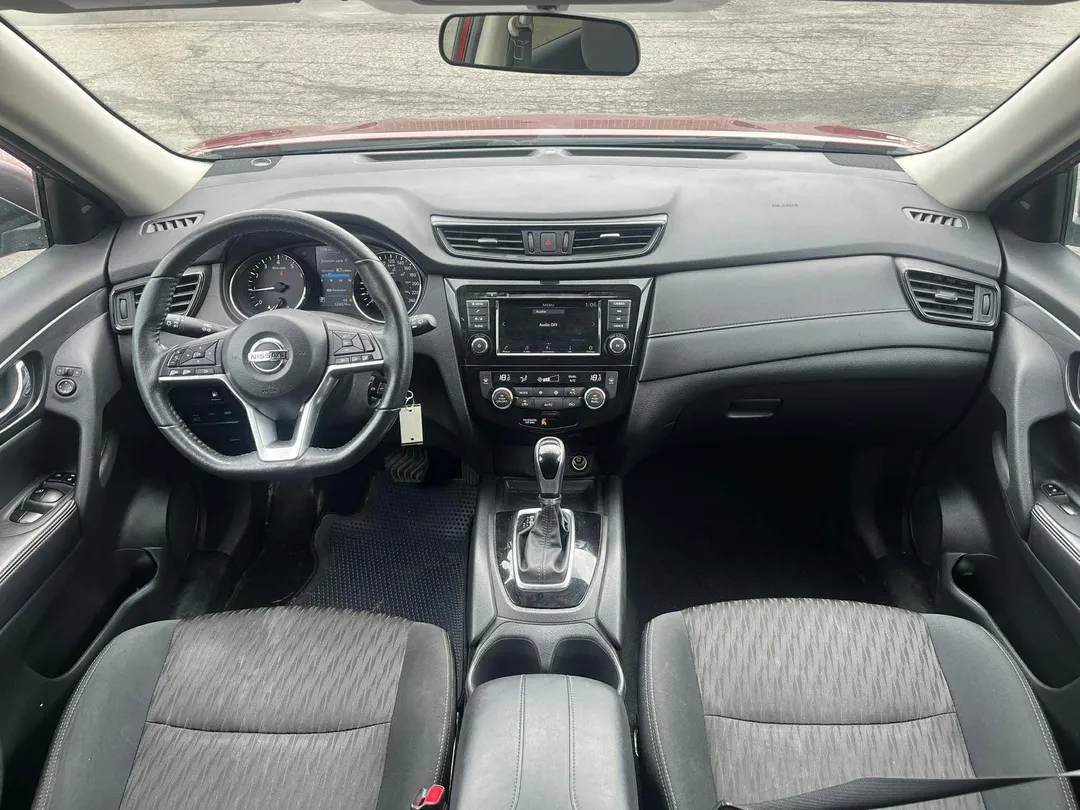 2020 Nissan Rogue — photo 8