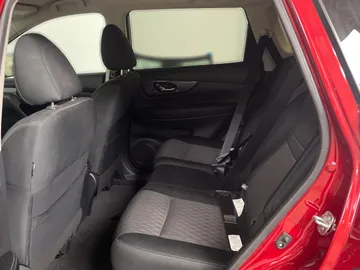 2020 Nissan Rogue - image 14