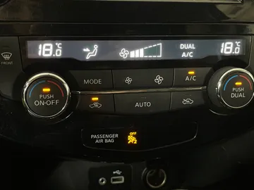 2020 Nissan Rogue - image 20