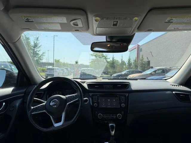 2017 Nissan Rogue — photo 6