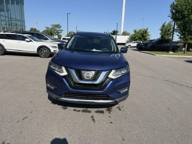 2017 Nissan Rogue — photo 2