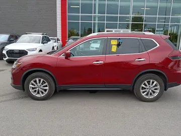 2020 Nissan Rogue - image 6