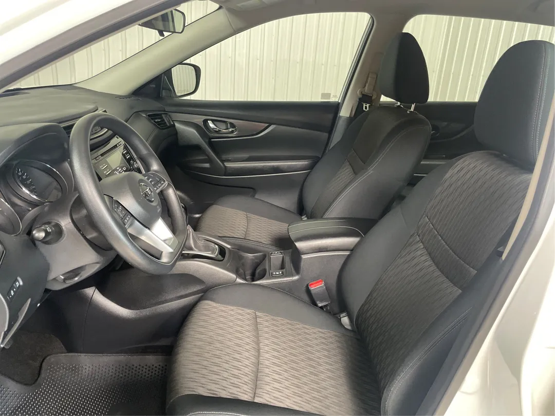 2017 Nissan Rogue — photo 3