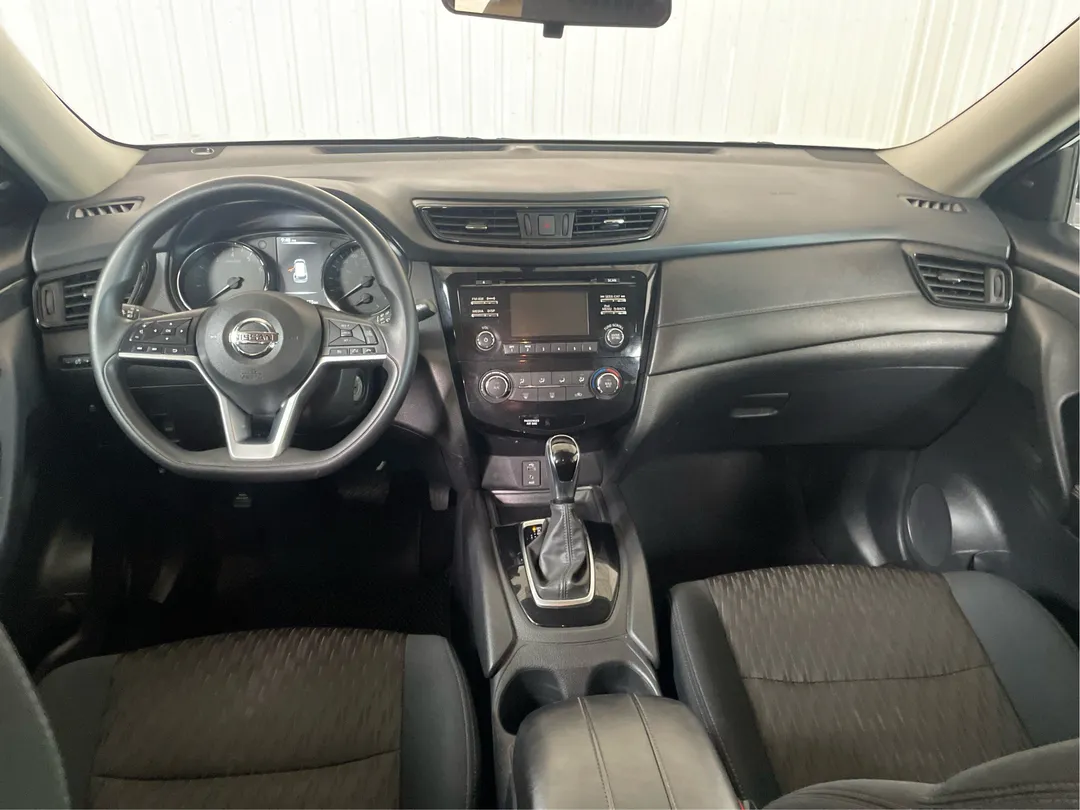 2017 Nissan Rogue — photo 4