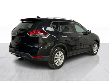 2020 Nissan Rogue - image 8