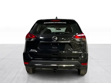 2020 Nissan Rogue - image 7