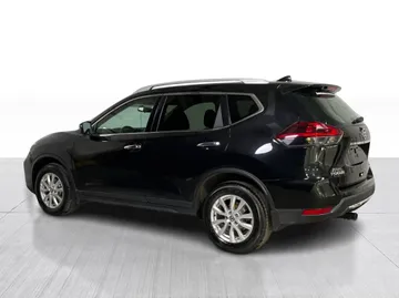 2020 Nissan Rogue - image 6