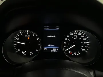 2020 Nissan Rogue - image 14