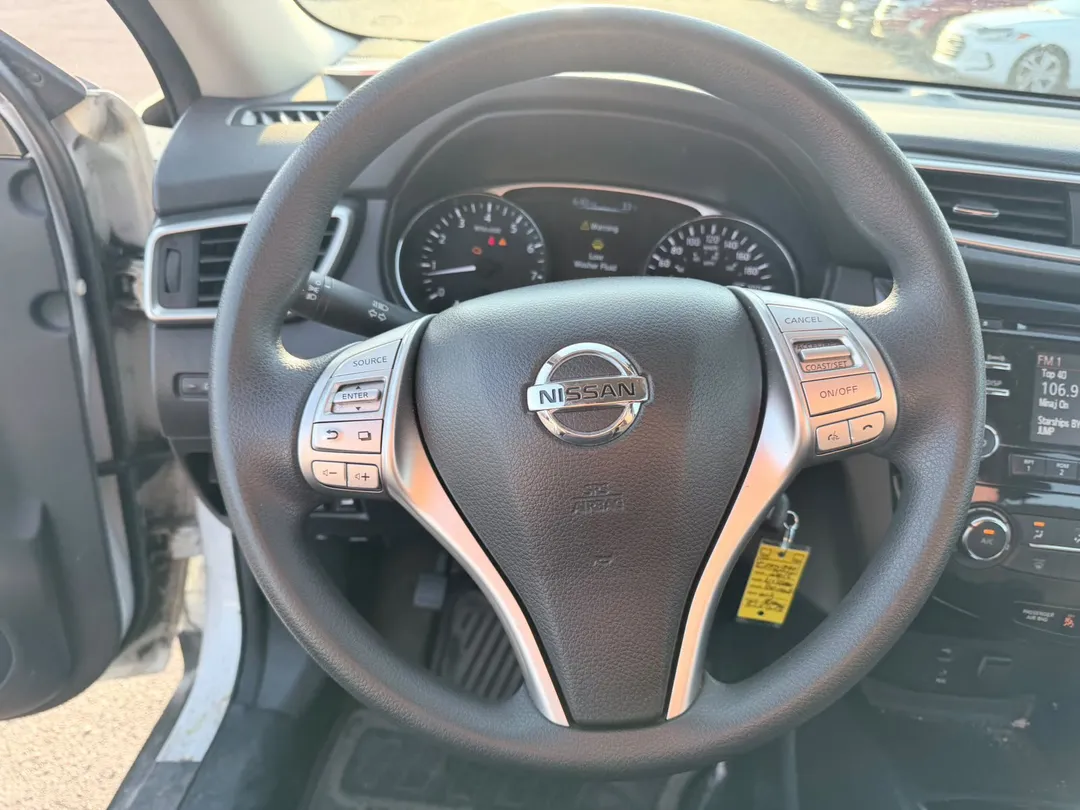 2015 Nissan Rogue — photo 8
