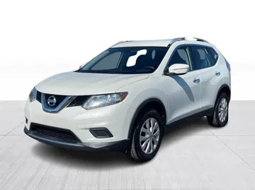 2015 Nissan Rogue - image 3