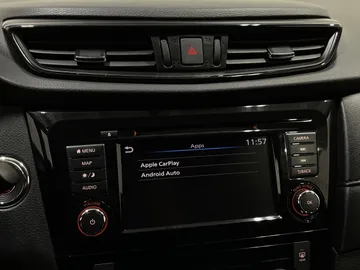 2018 Nissan Rogue - image 28