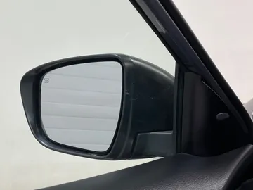 2018 Nissan Rogue - image 19