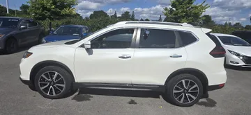 2020 Nissan Rogue - image 4