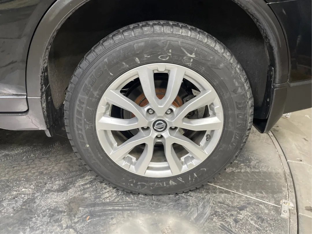 2017 Nissan Rogue — photo 5