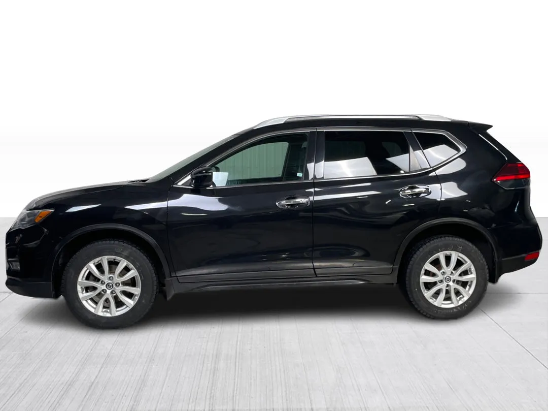 2017 Nissan Rogue — photo 8