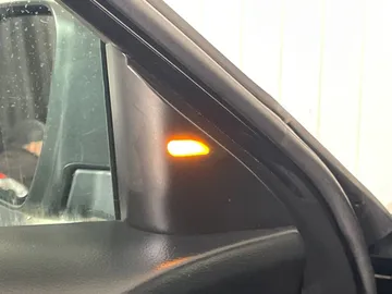 2017 Nissan Rogue - image 19