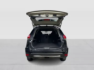 2017 Nissan Rogue - image 12