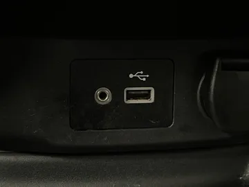 2018 Nissan Rogue - image 23