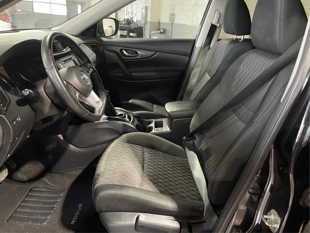 2020 Nissan Rogue — photo 3