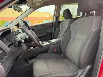 2022 Nissan Rogue - image 8