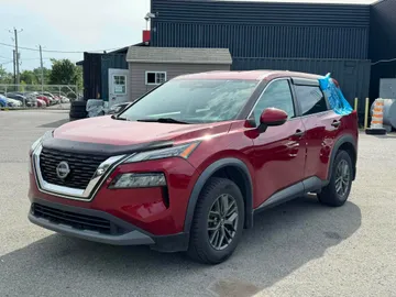 2022 Nissan Rogue - image 3