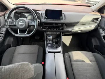 2022 Nissan Rogue - image 9
