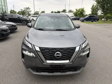 2022 Nissan Rogue - image 2