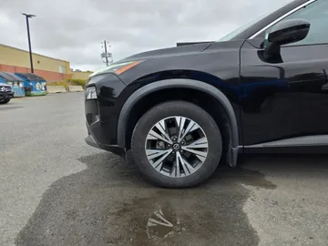 2021 Nissan Rogue - image 7
