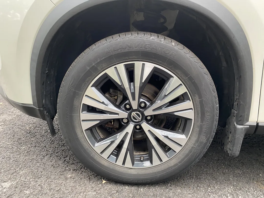 2021 Nissan Rogue SV, photo 6