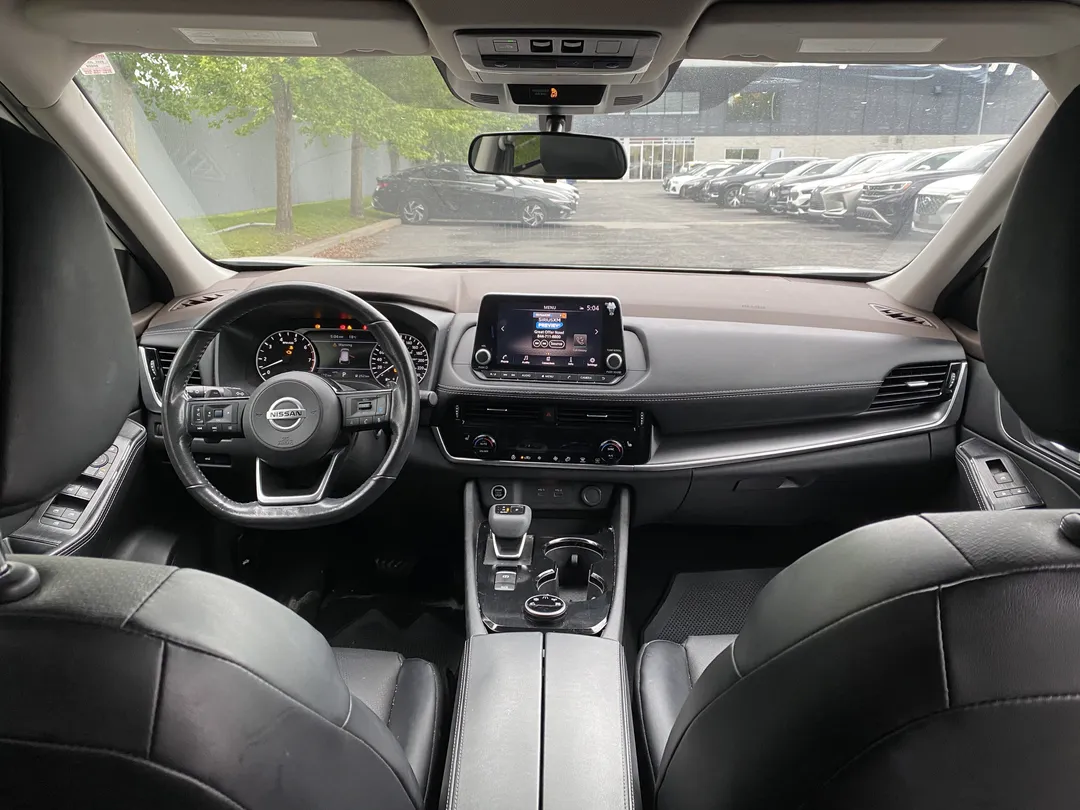 2021 Nissan Rogue SV, photo 8