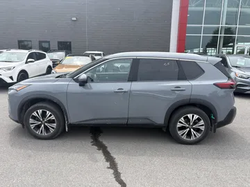 2021 Nissan Rogue - image 3