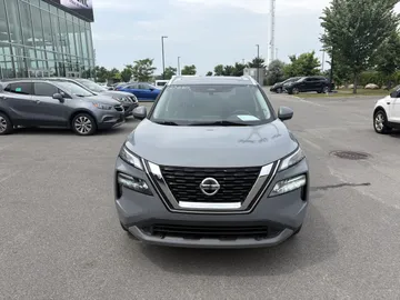 2021 Nissan Rogue - image 2