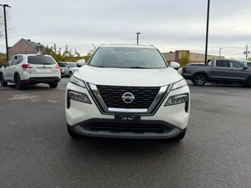 2021 Nissan Rogue - image 3
