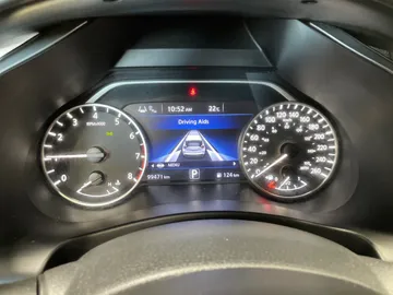 2021 Nissan Murano - image 17
