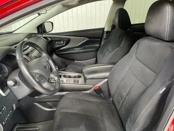 2021 Nissan Murano - image 3