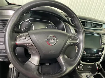 2021 Nissan Murano - image 18