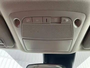 2021 Nissan Murano - image 16