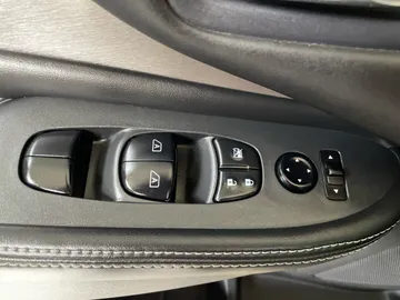 2021 Nissan Murano - image 27