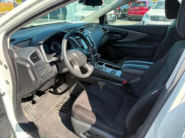 2021 Nissan Murano - image 8
