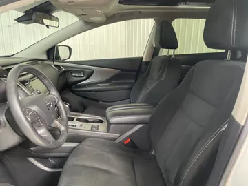 2021 Nissan Murano - image 10