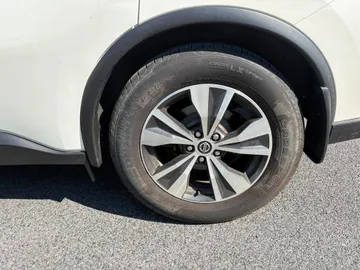 2021 Nissan Murano - image 7