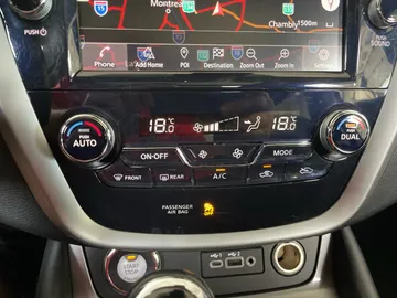 2021 Nissan Murano - image 25