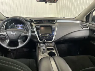2021 Nissan Murano - image 14