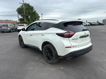 2021 Nissan Murano - image 6