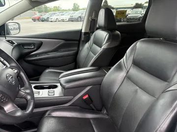 2021 Nissan Murano - image 9