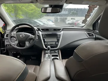 2021 Nissan Murano - image 8